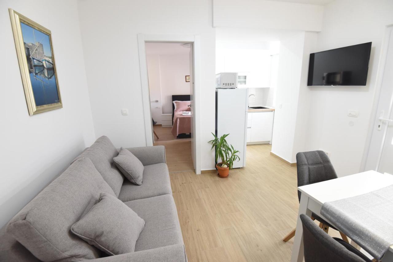 Karlo Apartment