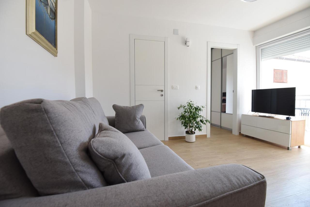 Karlo Apartment