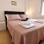 Karlo Apartments
