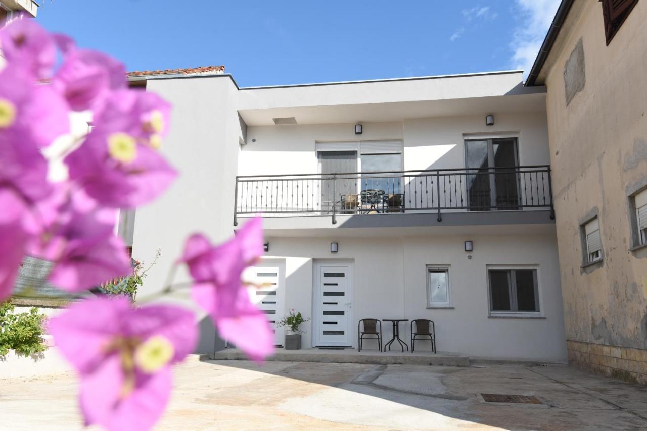Karlo Apartman
